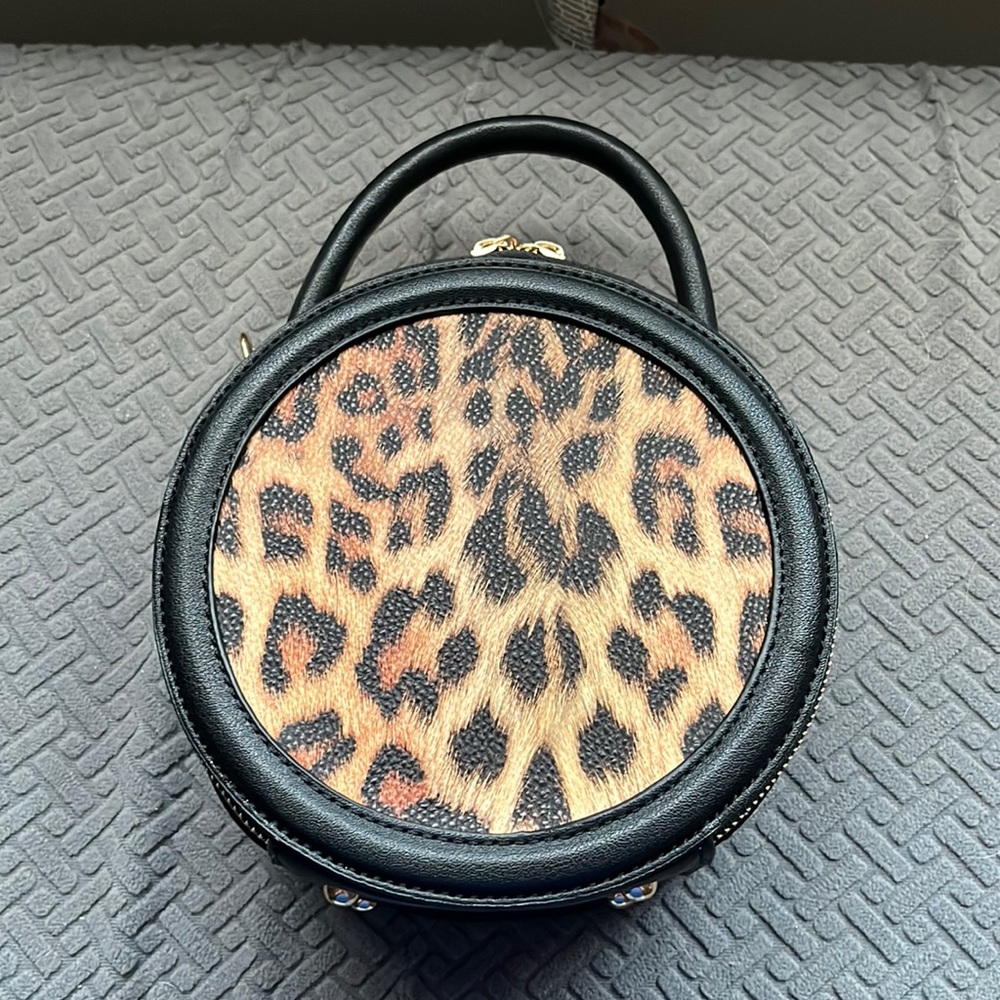 NWOT Round Leopard Handbag